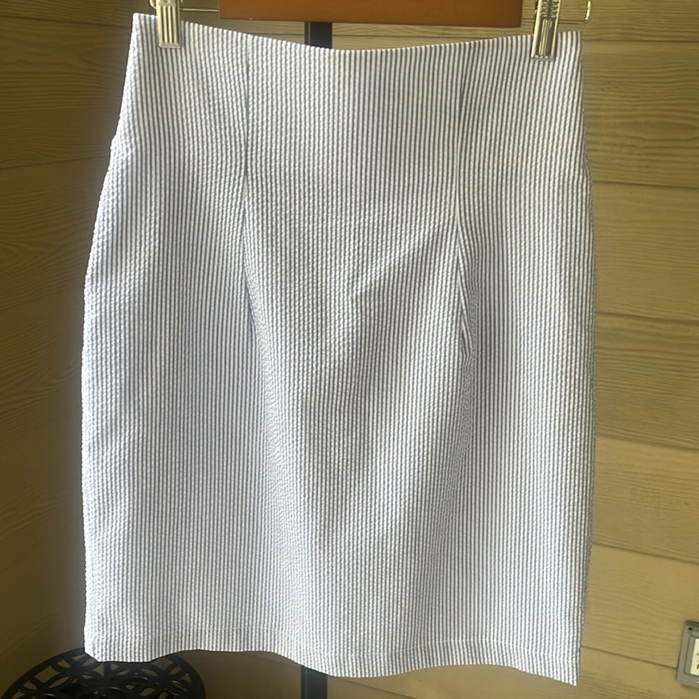 Jolie & Elizabeth New Orleans Seersucker Skirt. Preloved